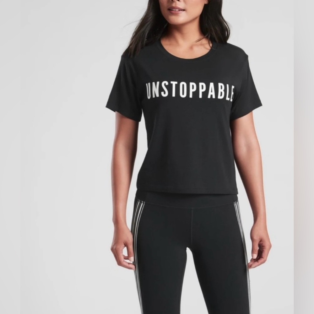 Athleta Unstoppable Crewneck Graphic Crop Tee Black